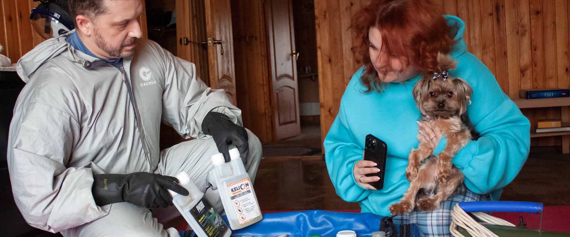 фото: Уничтожение блох в помещениях, домах и квартирах по рабочем поселке Московской области Менделеево и области.